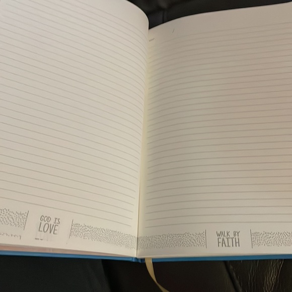 Notebook with bookmark - Picture 3 of 6